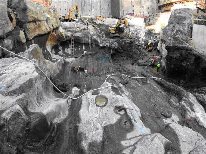 Evidence of molton rock below WTC.